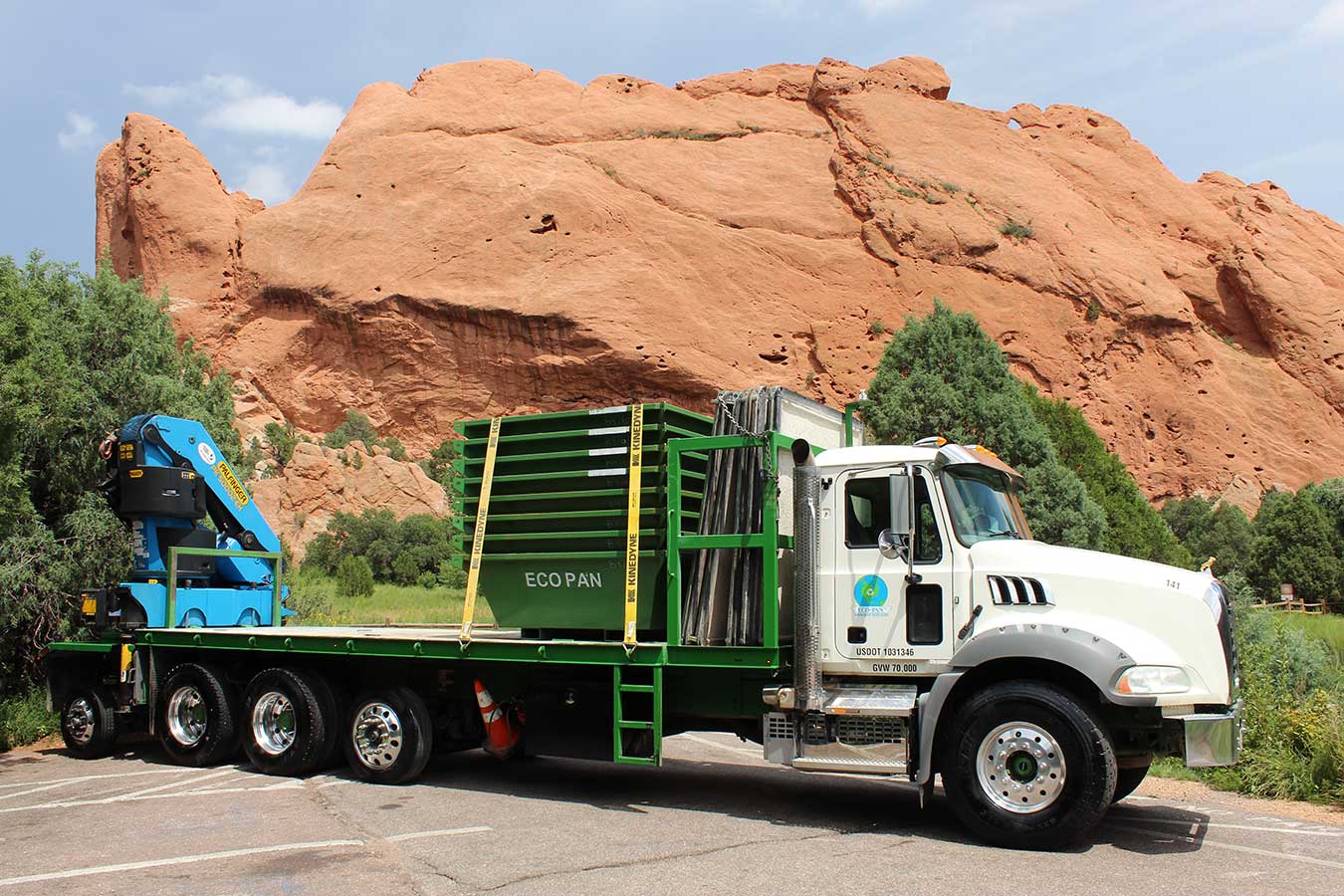 Large washout pans on truck